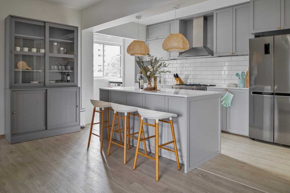 Scandinavian Kitchen with Kitchen Island and Open Kitchen