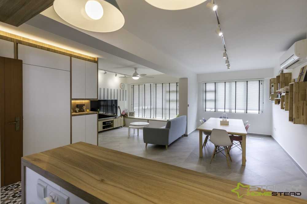 Scandinavian Dining Room with Dining Table and Dining Chairs