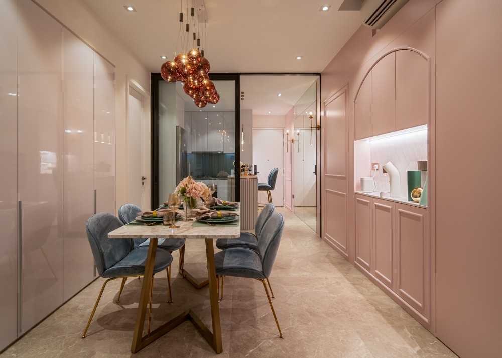 Modern Dining Room with Dining Table and Dining Chairs