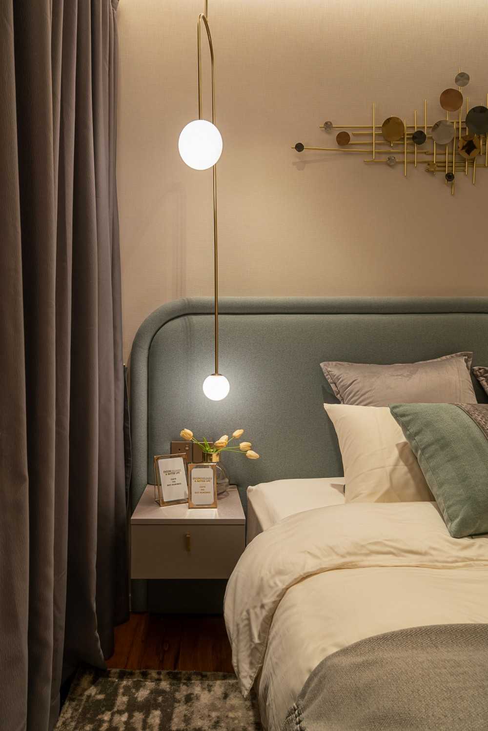 Modern Bedroom with Wardrobe and Sliding Wardrobe