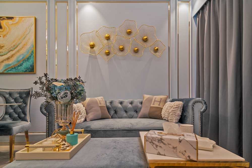 Modern Living Room with Feature Wall and Sofa