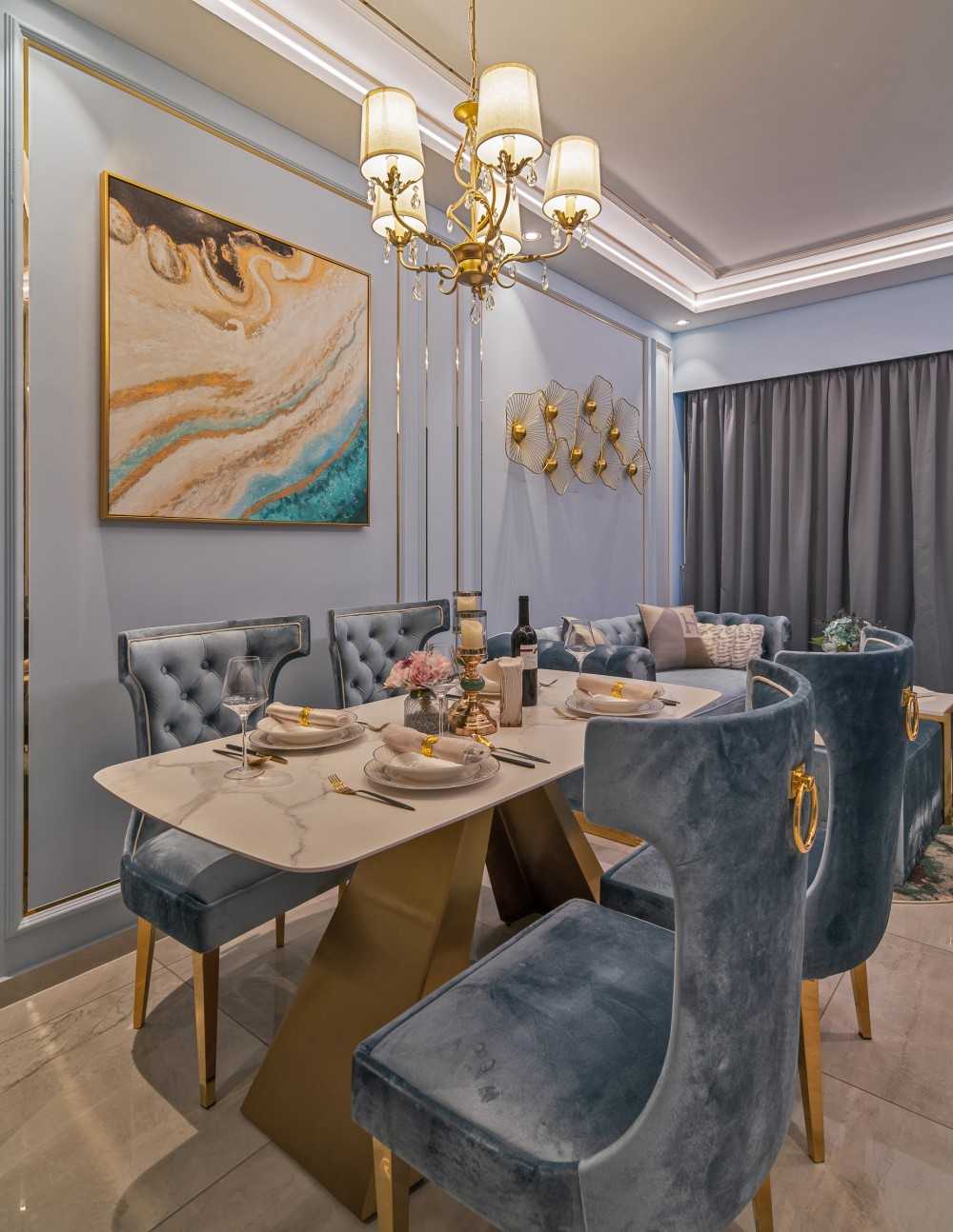 Modern Dining Room with Dining Table and Dining Chairs