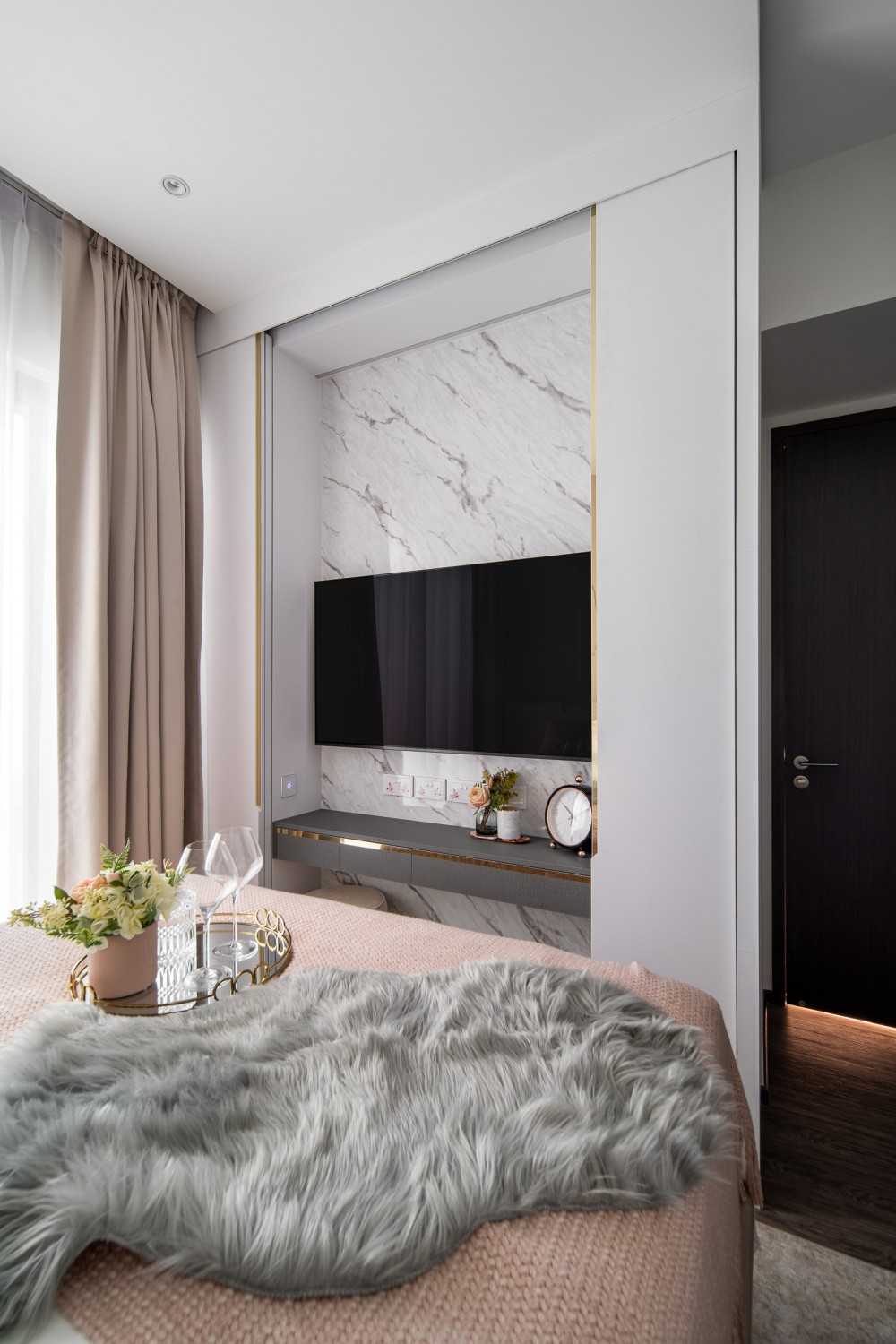 Modern Bedroom with Wardrobe and Sliding Wardrobe
