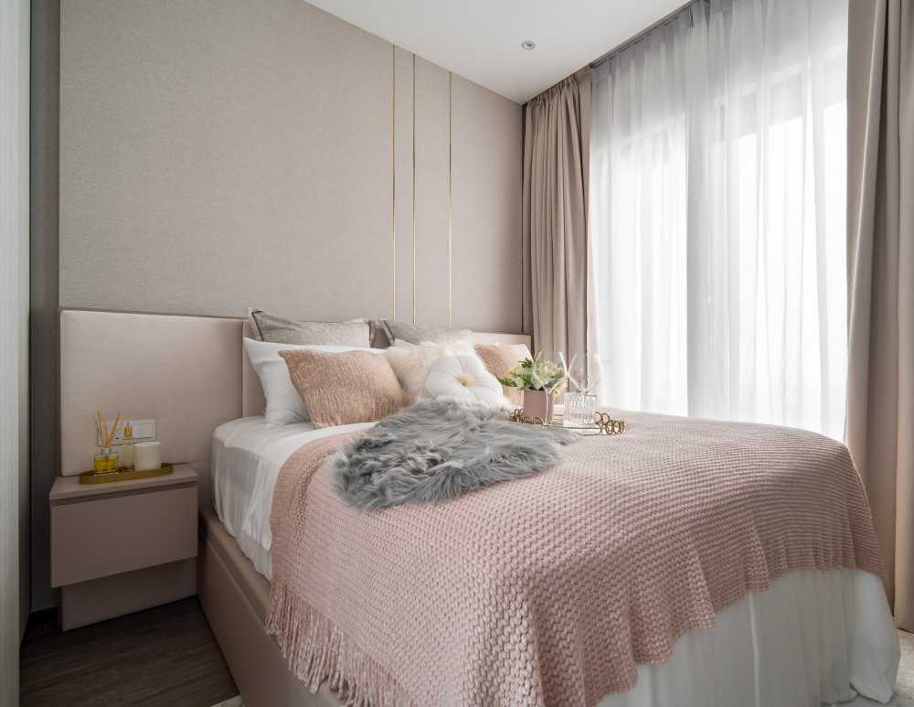 Modern Bedroom with Wardrobe and Sliding Wardrobe