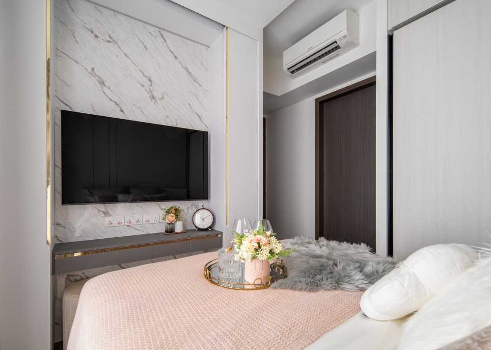 Modern Bedroom with Wardrobe and Sliding Wardrobe