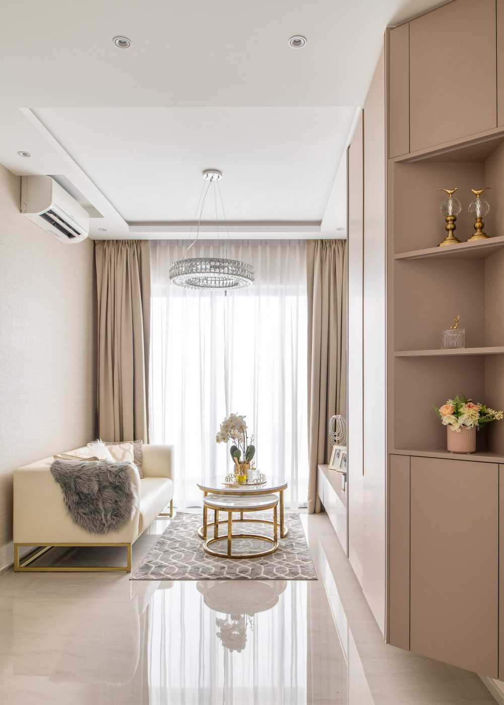 Modern Entryway with Mirror and Seating Bench