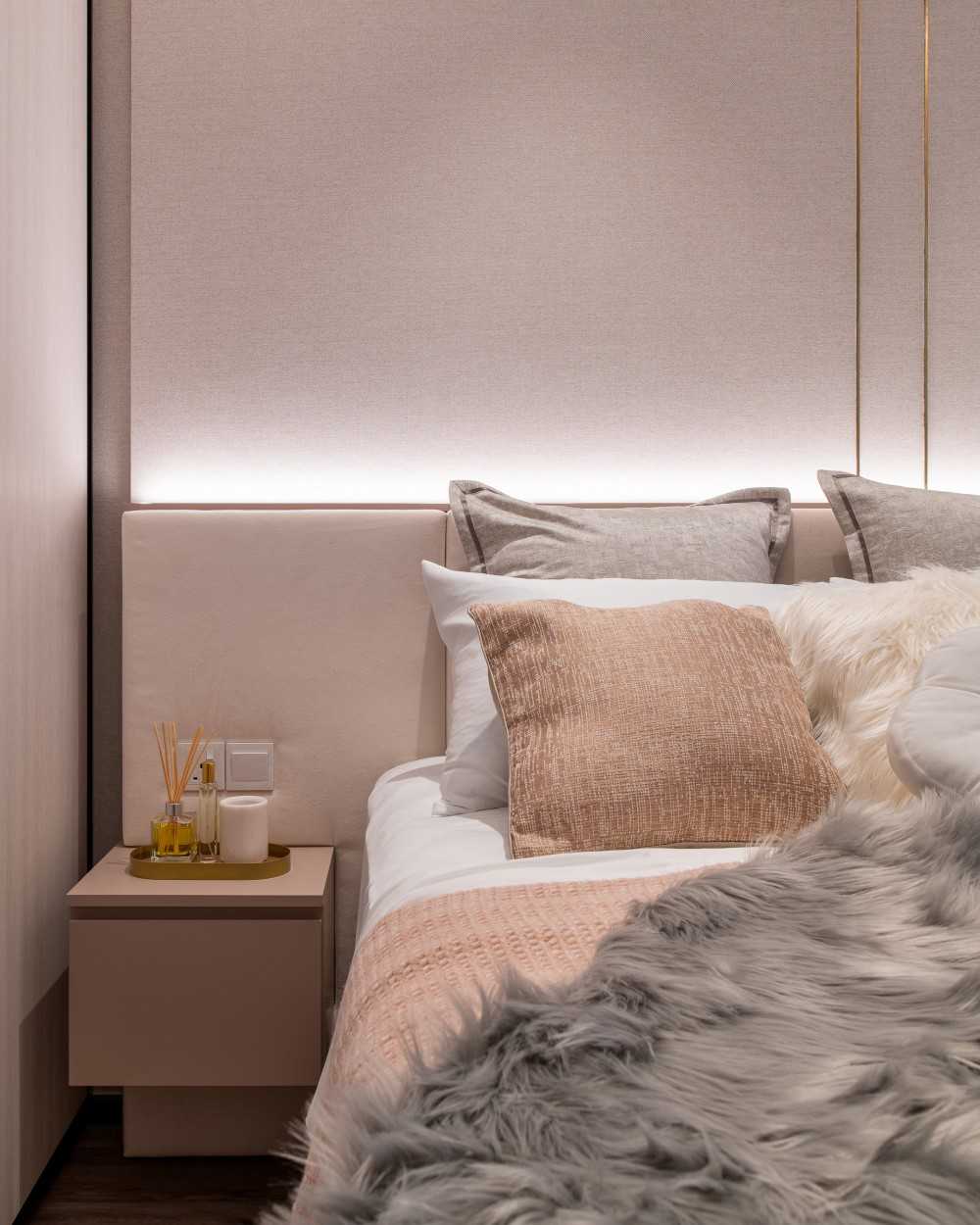 Modern Bedroom with Wardrobe and Sliding Wardrobe