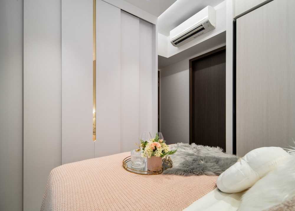 Modern Bedroom with Wardrobe and Sliding Wardrobe