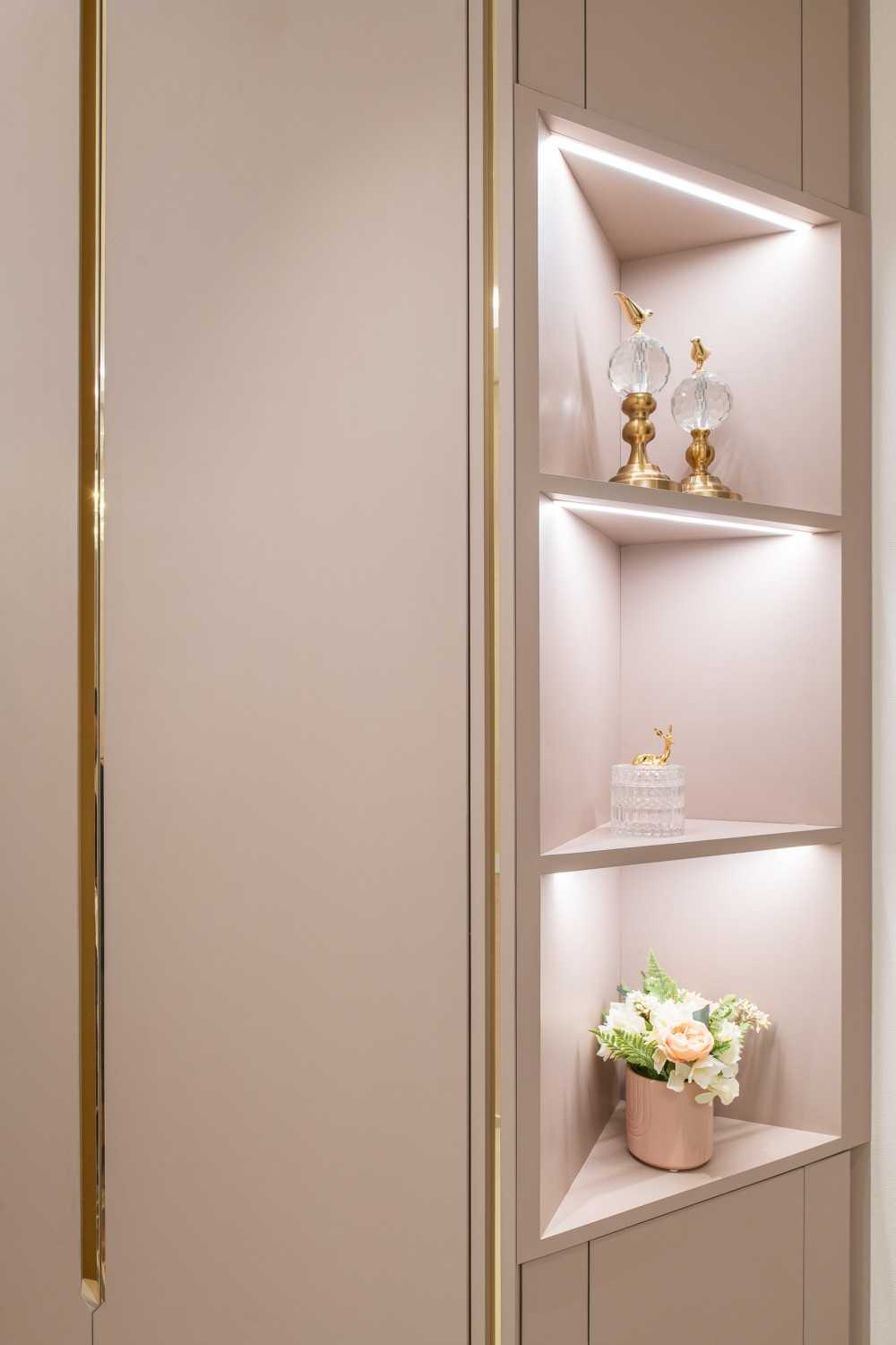 Modern Entryway with Mirror and Shoe Rack