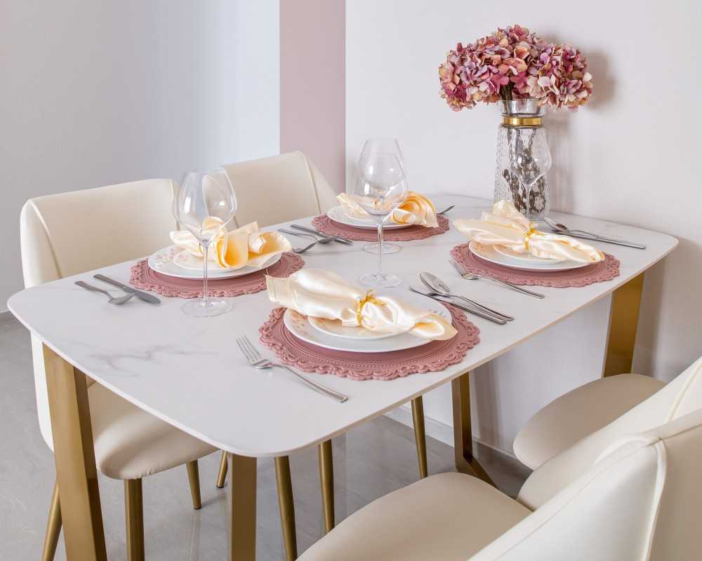 Modern Dining Room with Dining Table and Dining Chairs