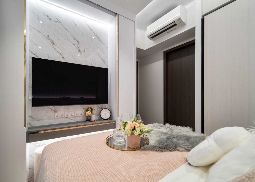 Modern Bedroom with Wardrobe and Sliding Wardrobe