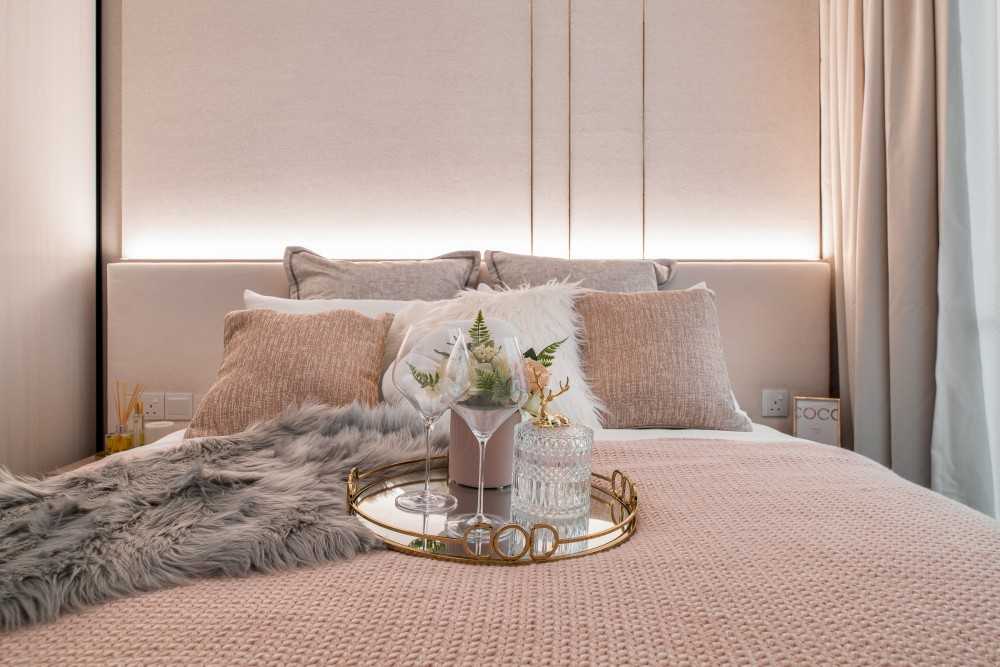 Modern Bedroom with Wardrobe and Sliding Wardrobe