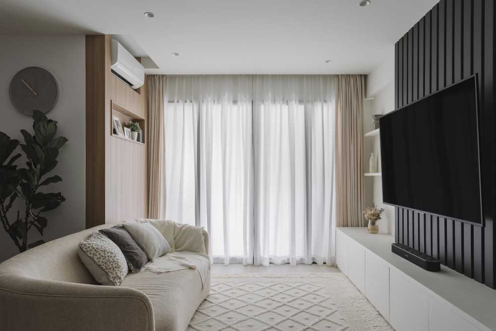 Modern Living Room with Curtain and Sofa