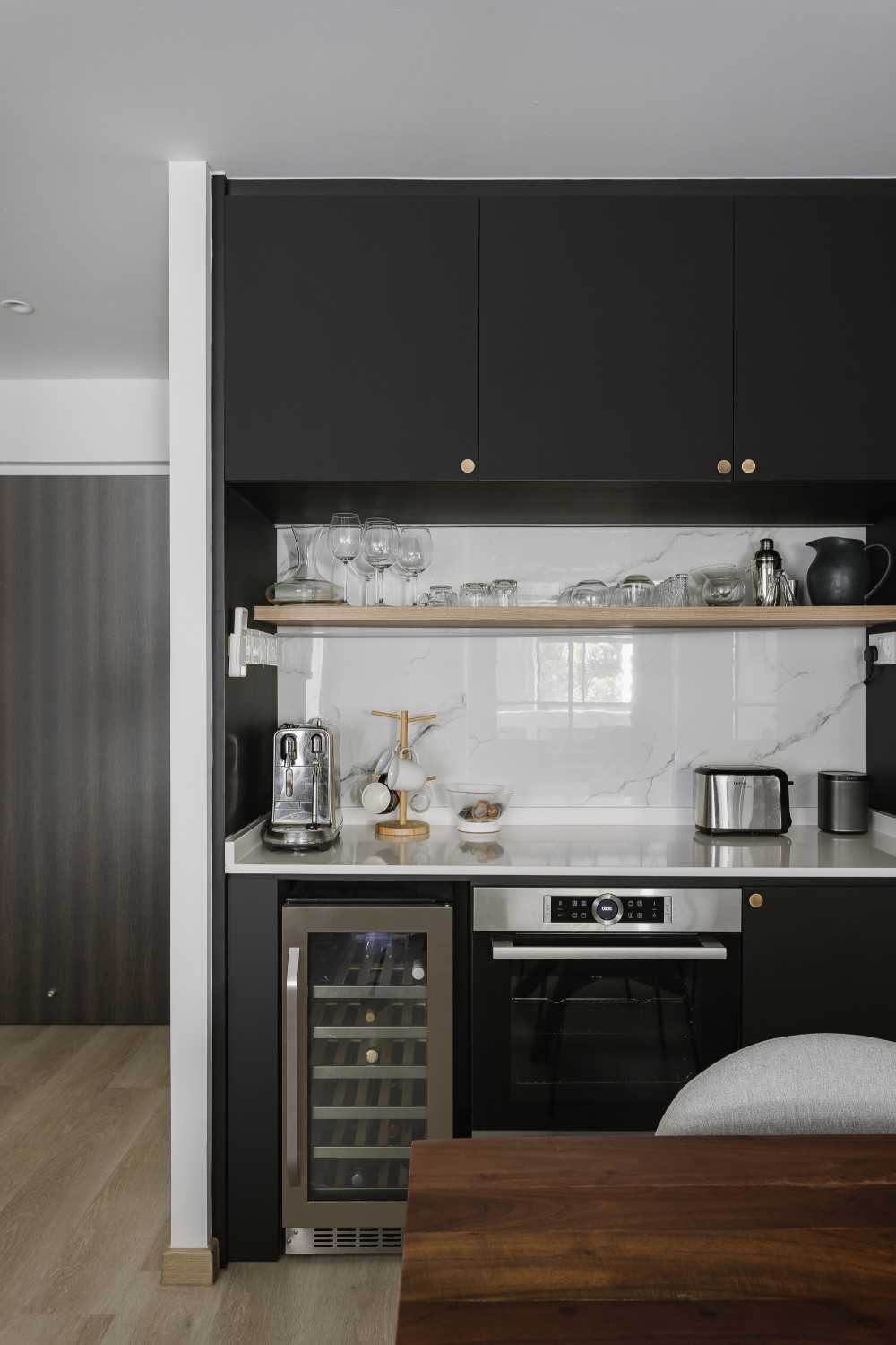Modern Dining Room with Drop Light and Dining Table