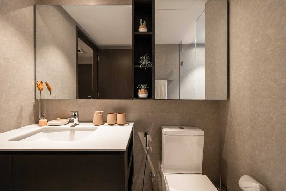 Modern Bathroom with Mirror and Shower Screen