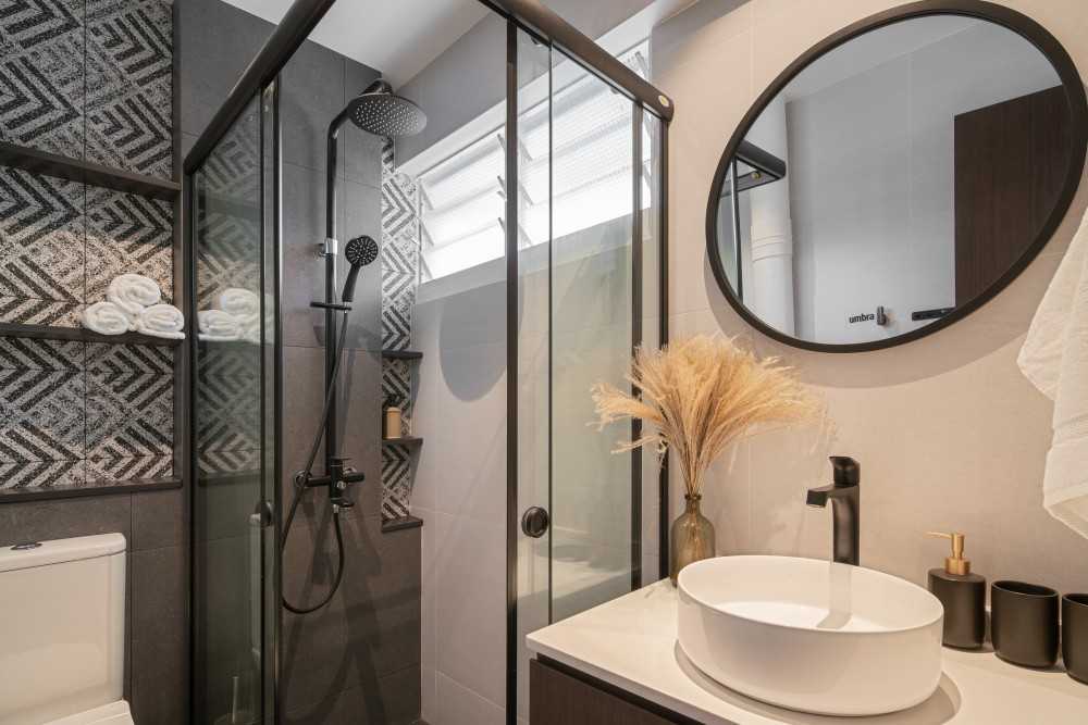 Modern Bathroom with Shower Screen and Bathroom Storage