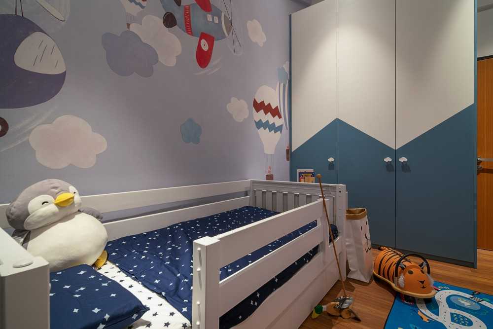 Modern Kids Room with Bookshelf and Platform Bed