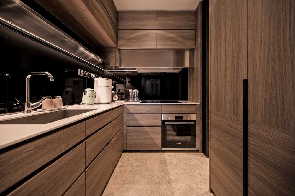 Contemporary Kitchen with Kitchen Island and Cupboard