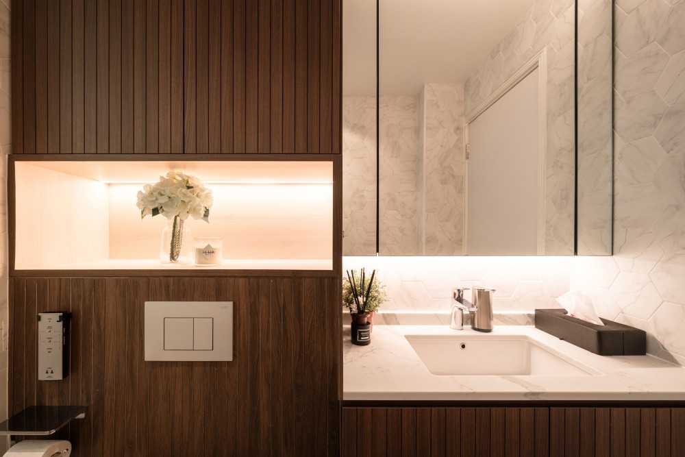 Transitional Bathroom with Mirror and Shower Screen
