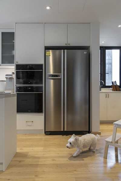 Scandinavian Kitchen with Vinyl Flooring and Kitchen Island