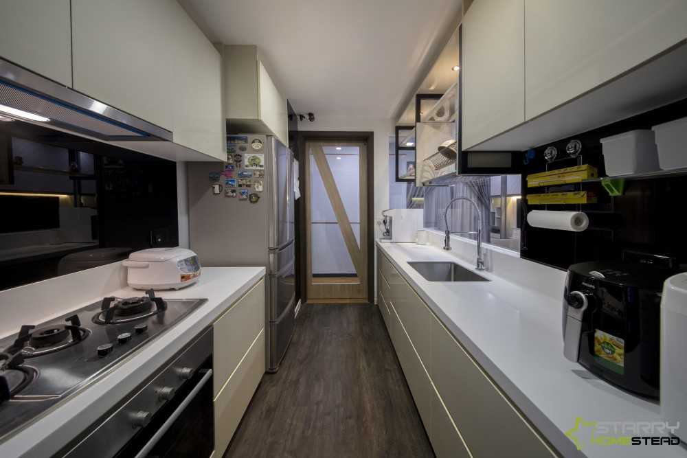 Eclectic Kitchen with Kitchen Backsplash and Kitchen Cabinets