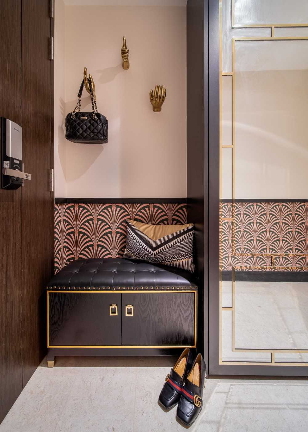 Eclectic Entryway with Mirror and Seating Bench