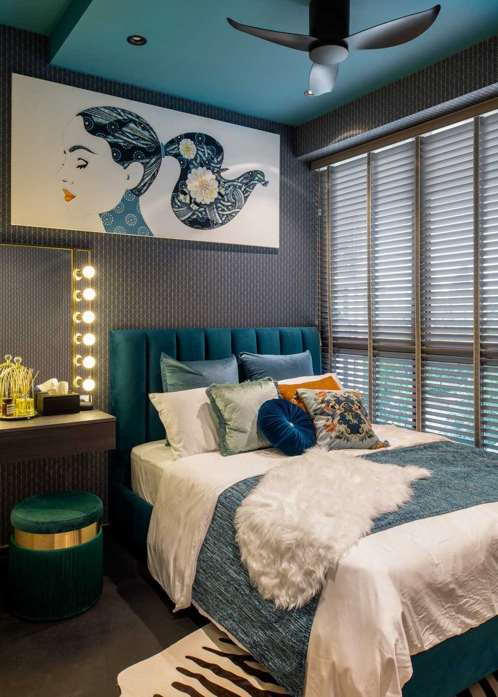Eclectic Bedroom with Cove Lighting and Queen Bed