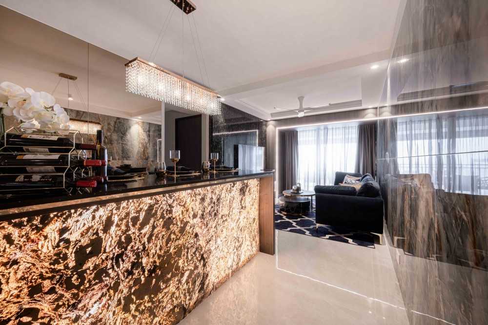 Modern Kitchen with Open Kitchen and Breakfast Counter