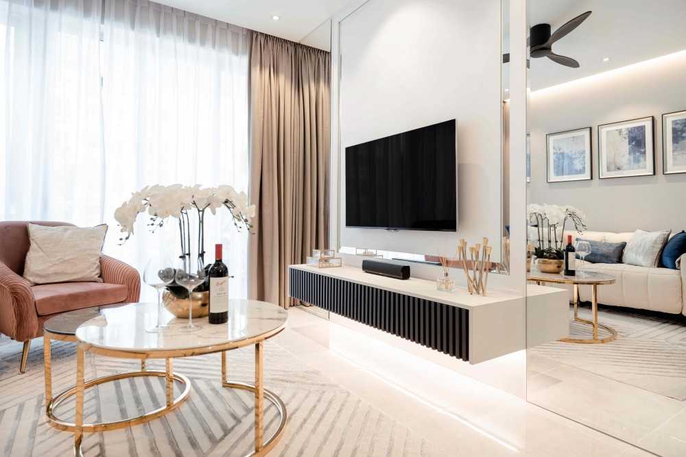 Modern Living Room with Mirror and Cove Lighting