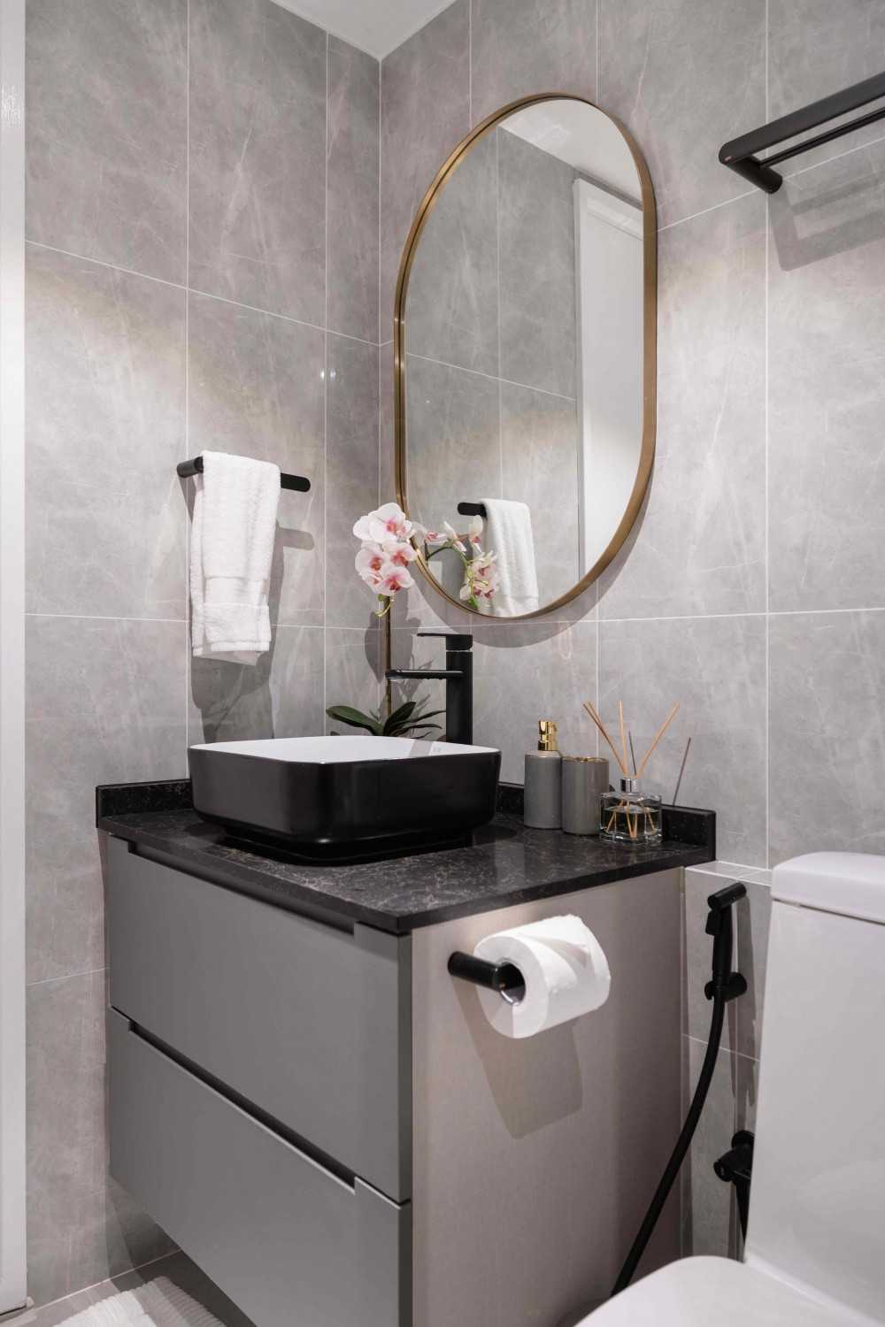 Modern Bathroom with Shower Screen and Bathroom Storage