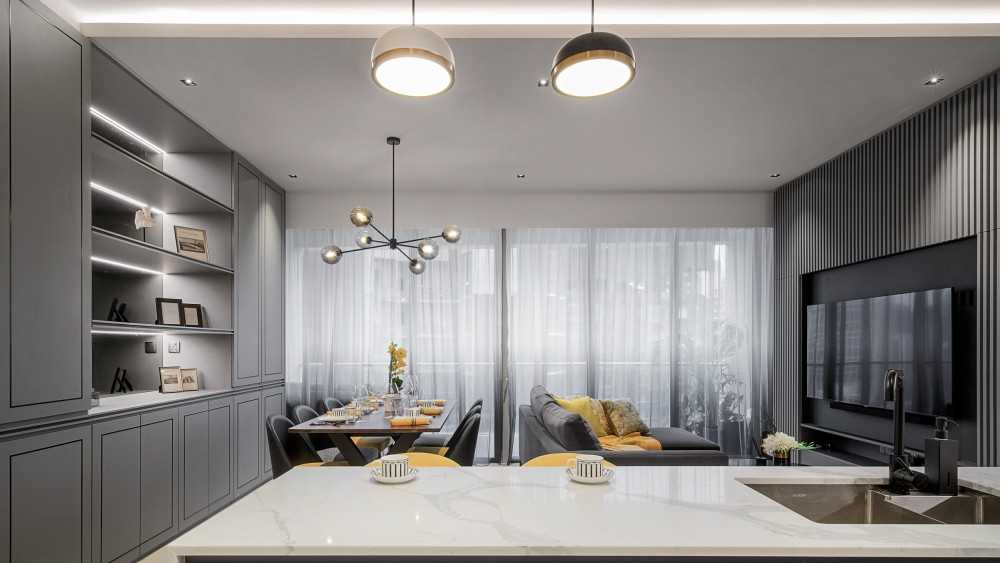 Contemporary Kitchen with Kitchen Island and Open Kitchen