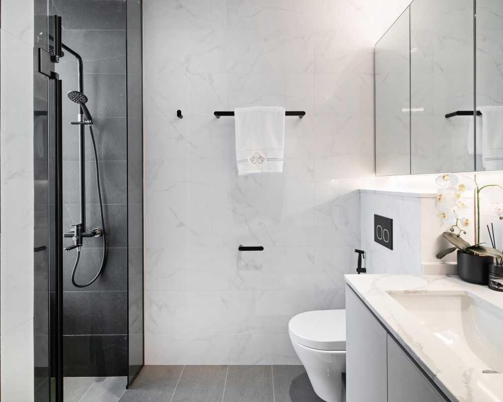 Contemporary Bathroom with Mirror and Shower Screen