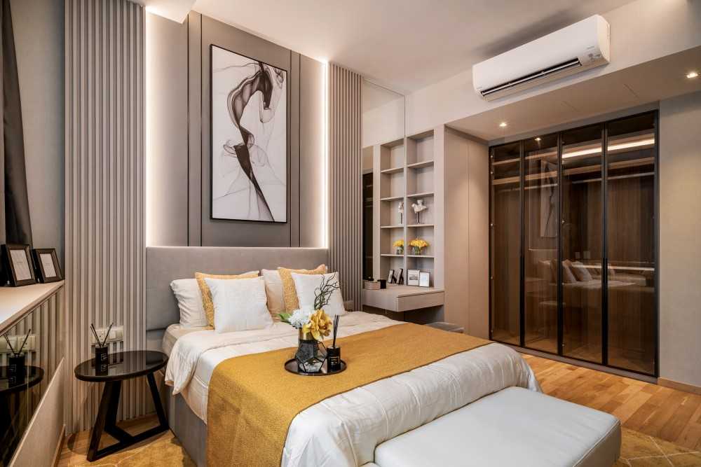 Contemporary Bedroom with Wardrobe and Built-in Bed