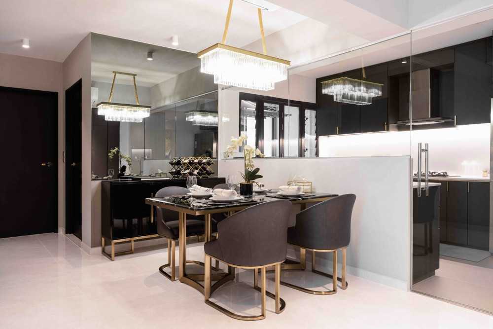 Contemporary Dining Room with Dining Table and Dining Chairs