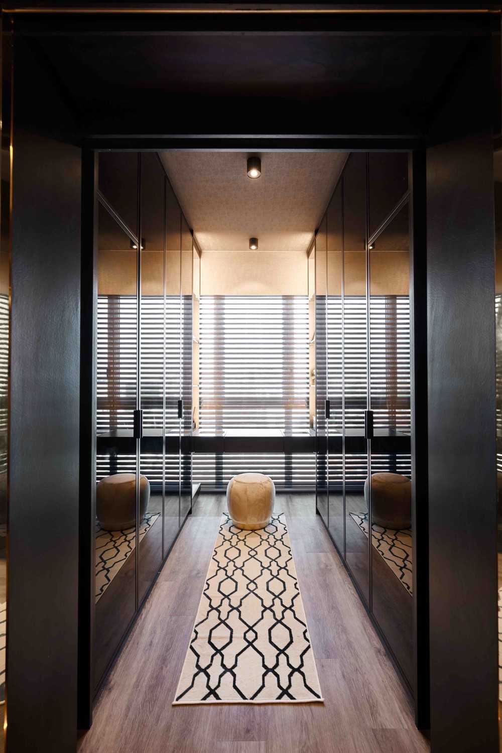 Eclectic Walk-in Wardrobe with Mirror and Wardrobe