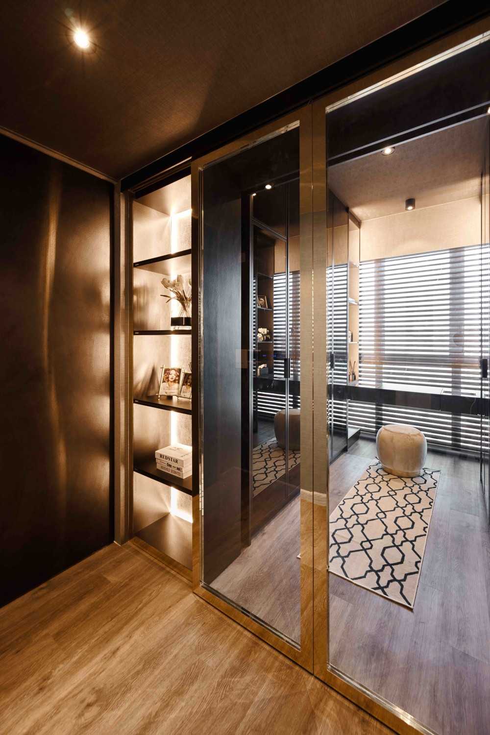 Eclectic Walk-in Wardrobe with Mirror and Wardrobe