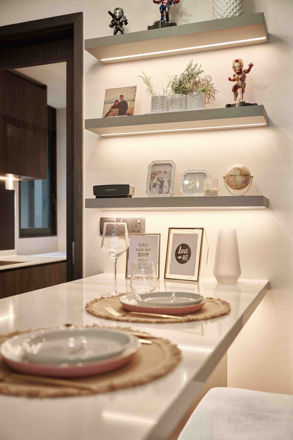 Modern Kitchen with Kitchen Island and Open Kitchen