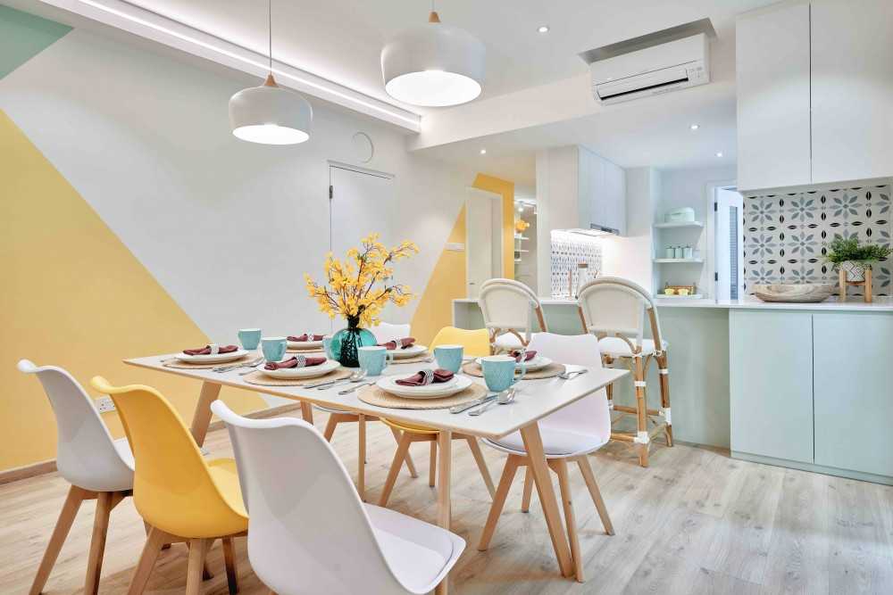 Transitional Dining Room with Dining Table and Dining Chairs