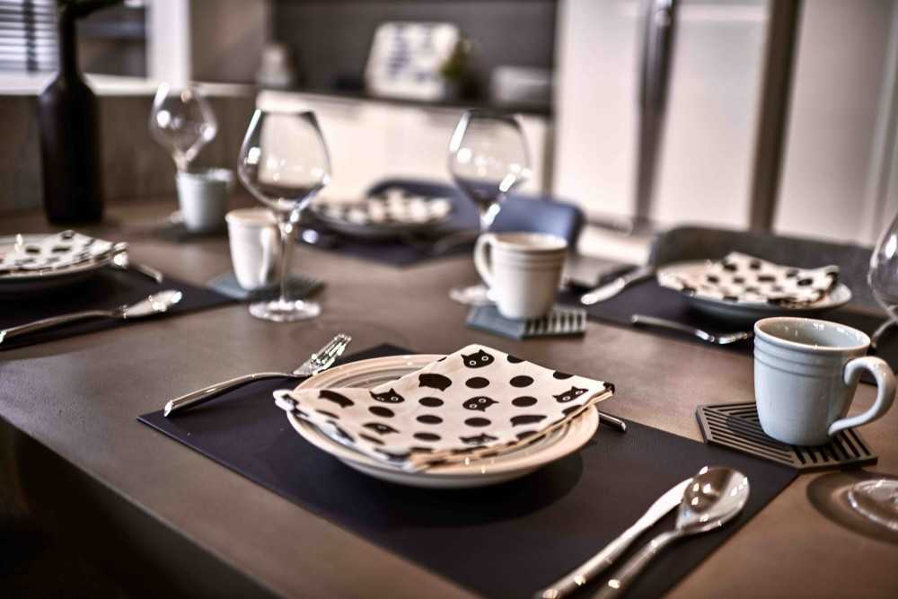 Industrial Dining Room with Dining Table and Dining Chairs