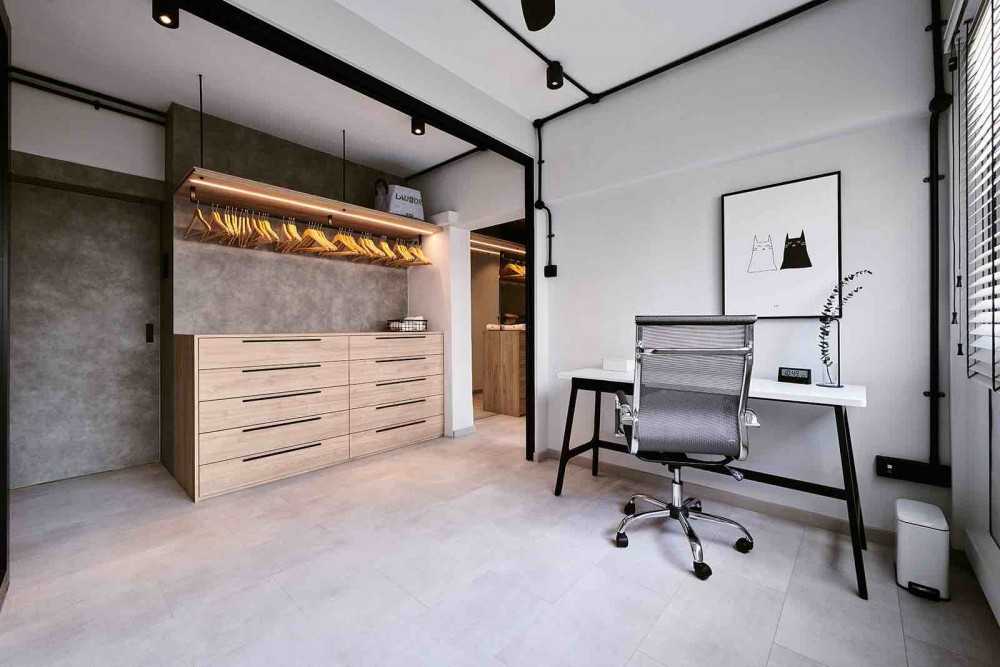 Industrial Walk-in Wardrobe with Mirror and Wardrobe