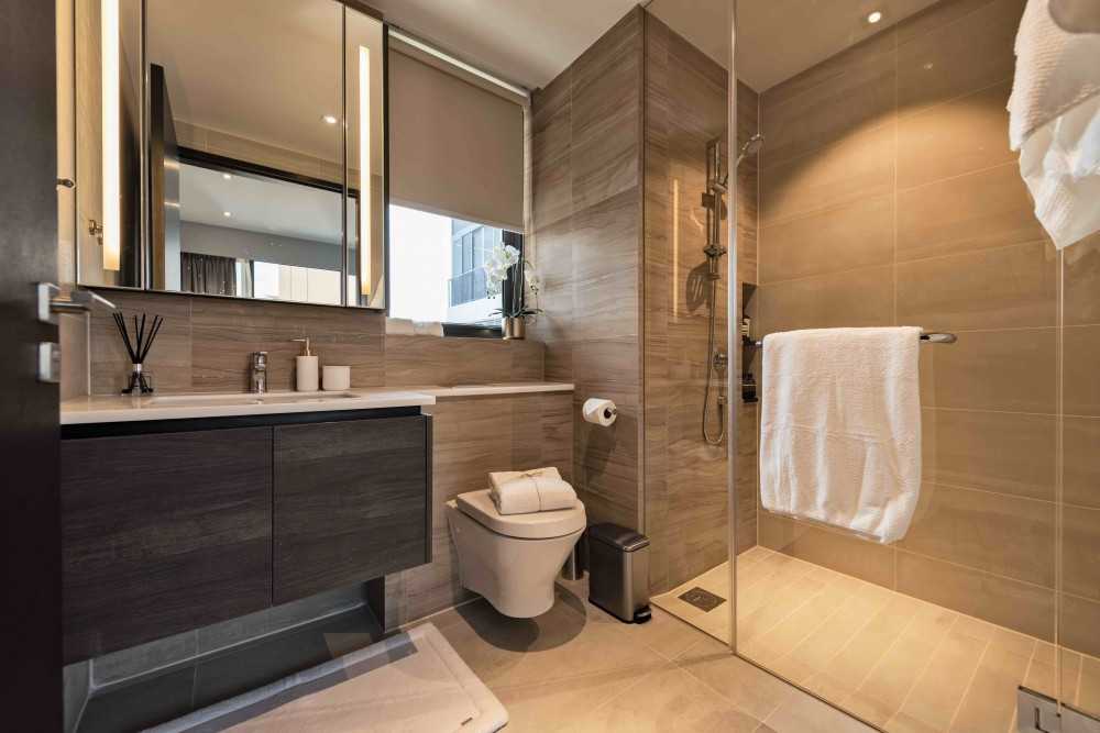 Modern Bathroom with Mirror and Shower Screen