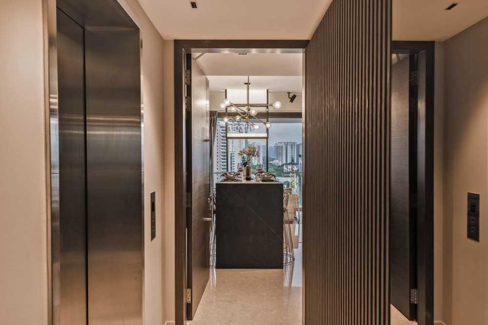 Modern Entryway with Mirror and Seating Bench