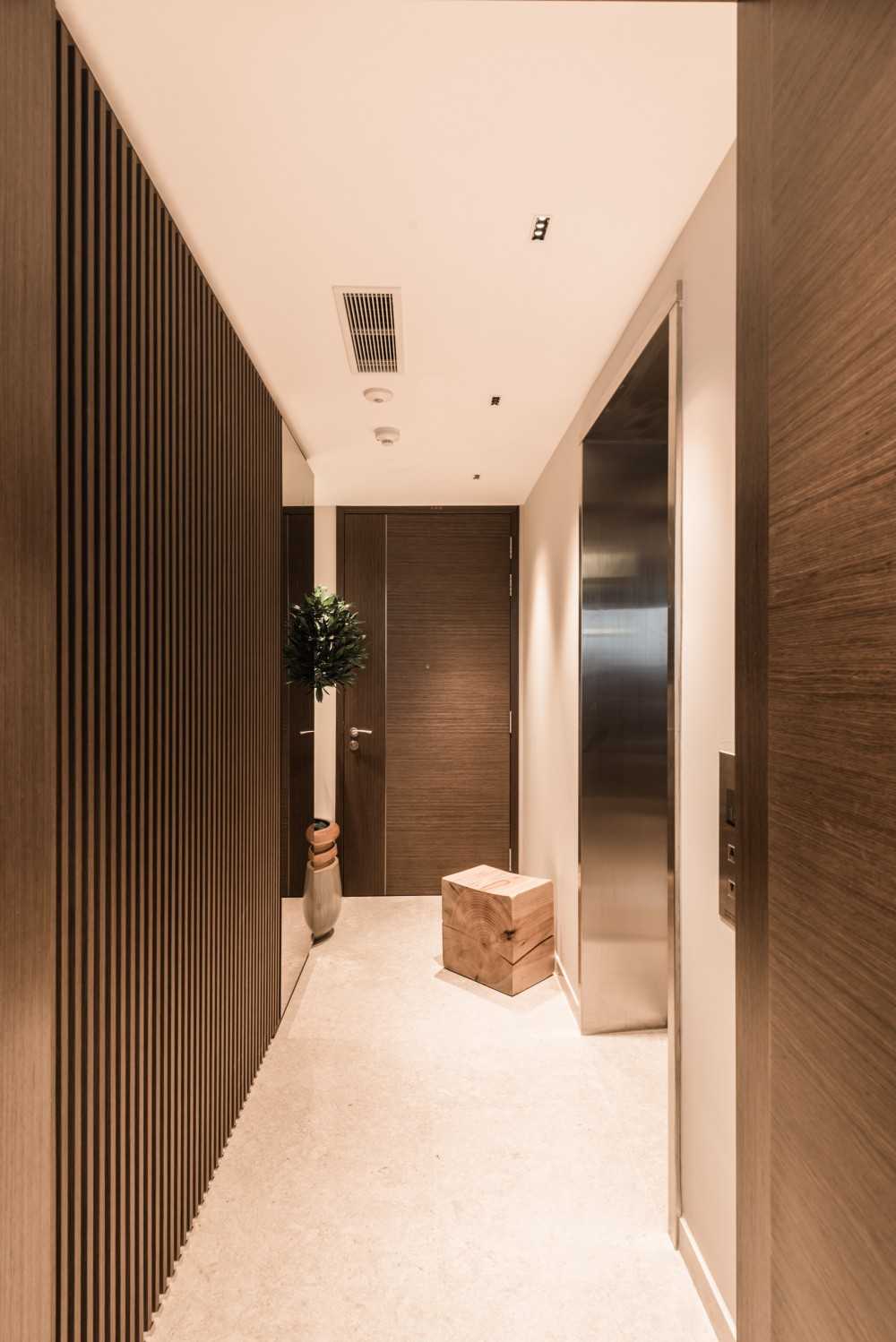 Modern Entryway with Mirror and Seating Bench