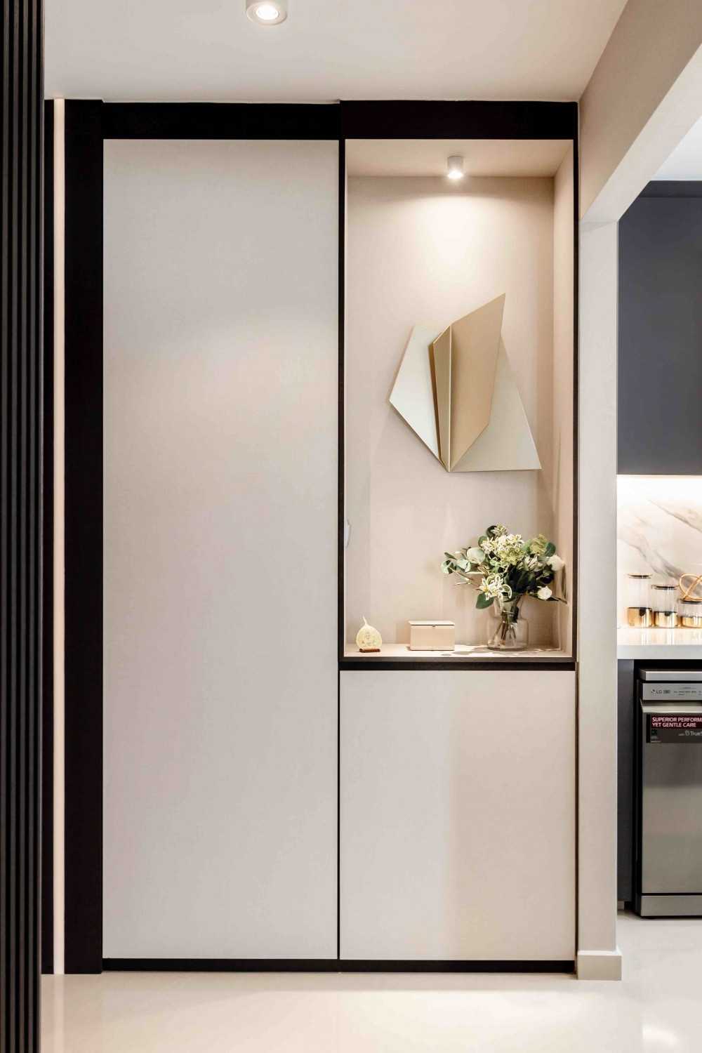 Modern Entryway with Mirror and Seating Bench