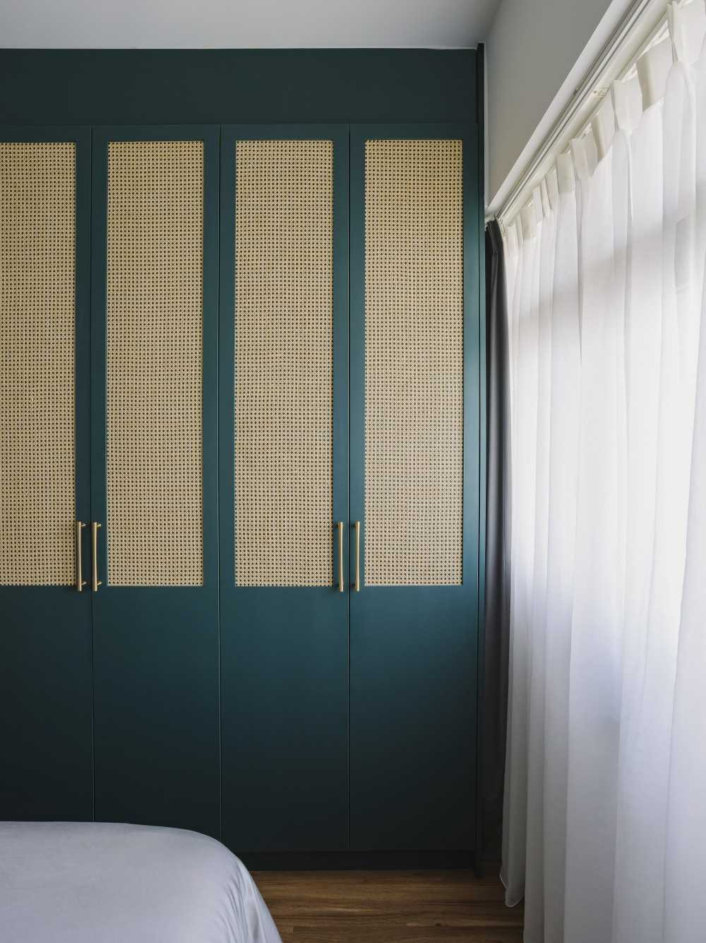 Scandinavian Bedroom with Vinyl Flooring and Wardrobe