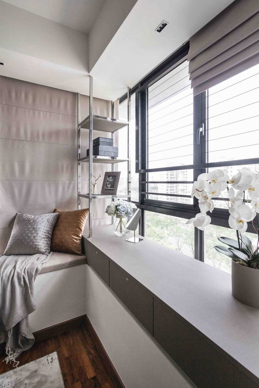 Modern Study with Desk and Desk Chairs