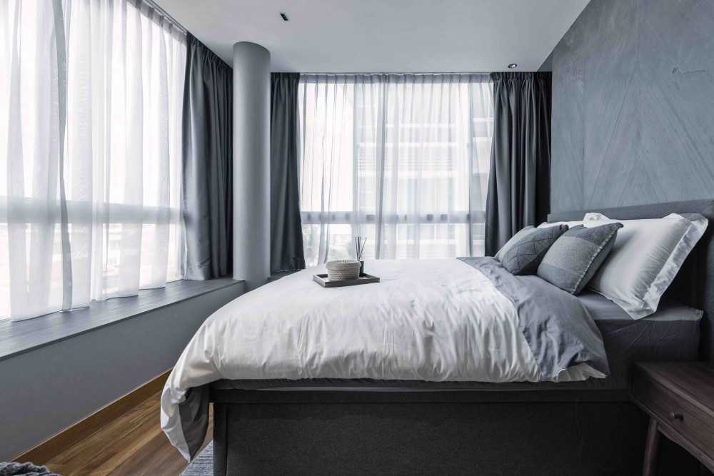 Modern Bedroom with Bay Window and Cove Lighting