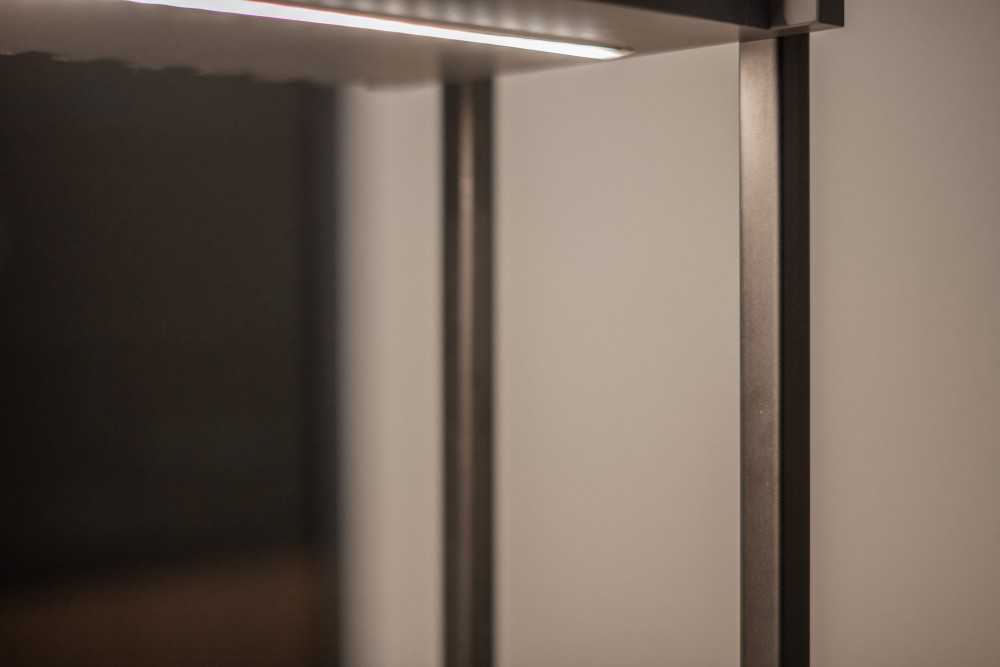 Minimalist Walk-in Wardrobe with Mirror and Wardrobe