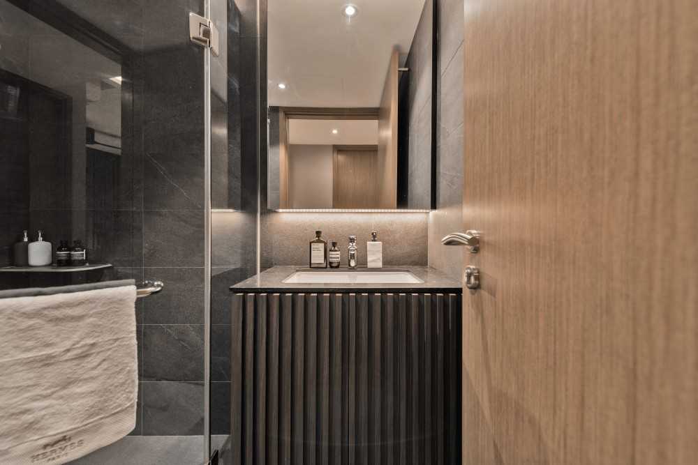 Minimalist Bathroom with Mirror and Shower Screen
