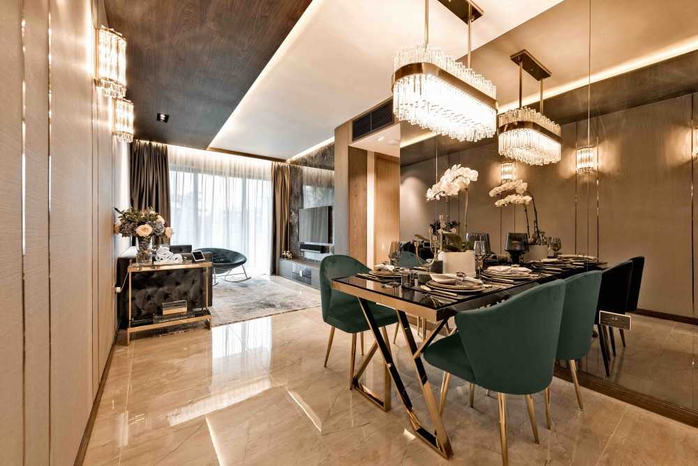 Modern Dining Room with Dining Table and Dining Chairs
